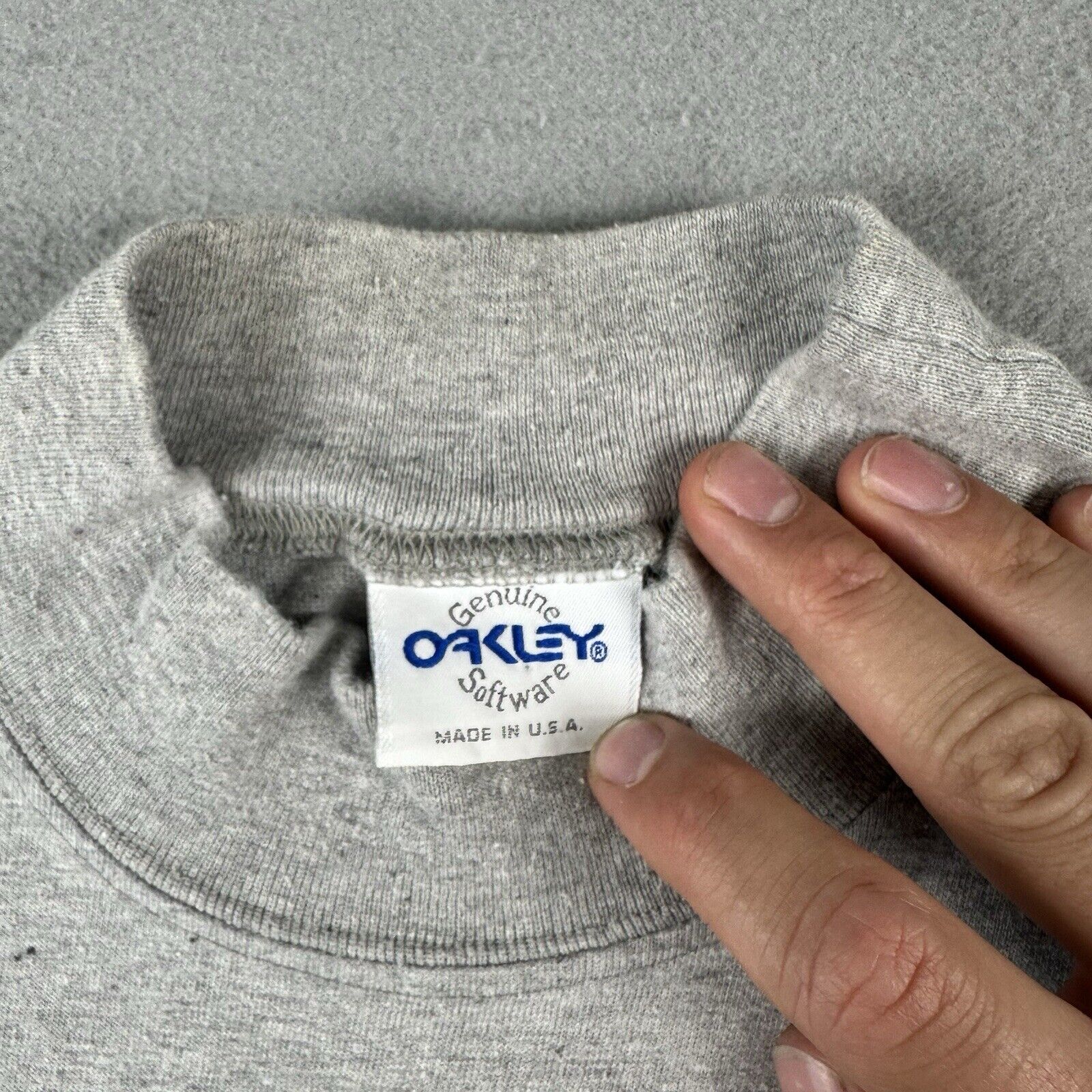 90s Oakley Software Embroidered Mock Neck Shirt (Large)